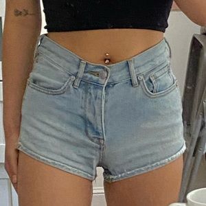 Mid rise brandy Melville shorts